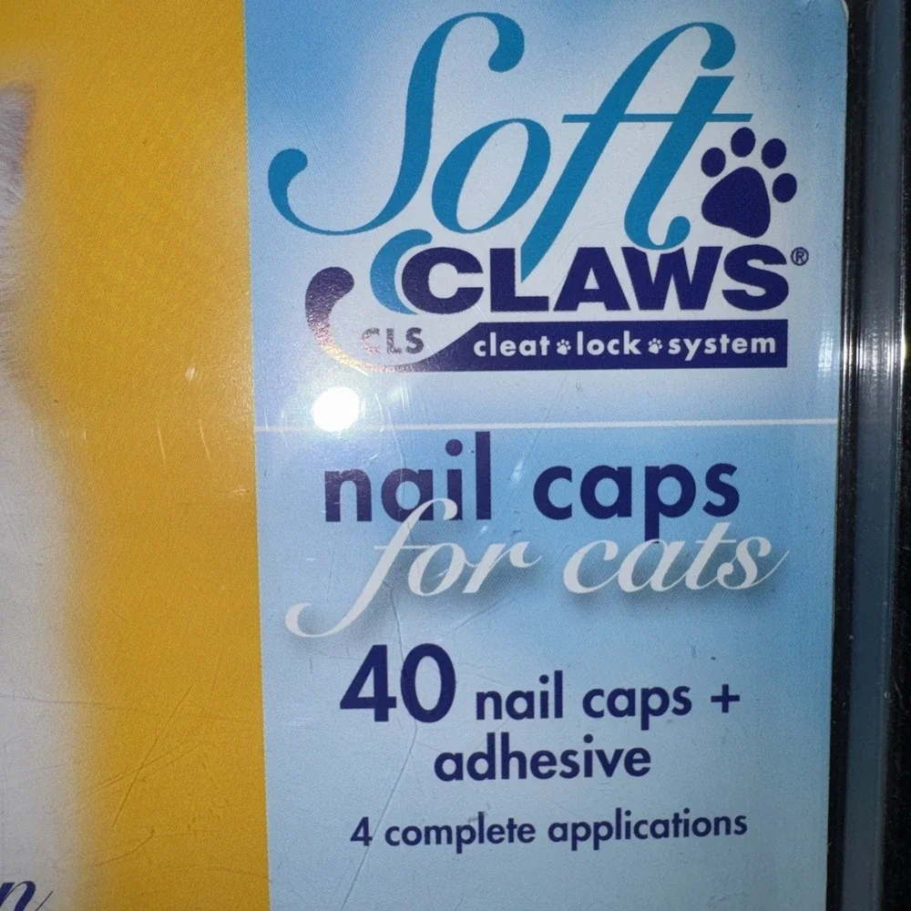 Soft Claws Nail Caps & Adhesive (40) for Cats Small (6-8lbs) RED New NO Scratch